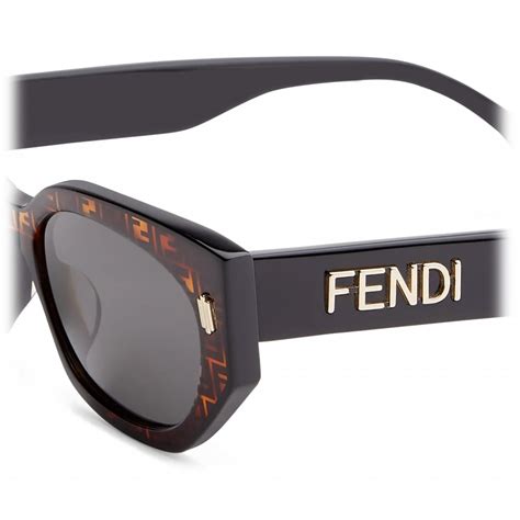 Occhiali da sole Fendi : i più bei occhiali da sole Fendi online